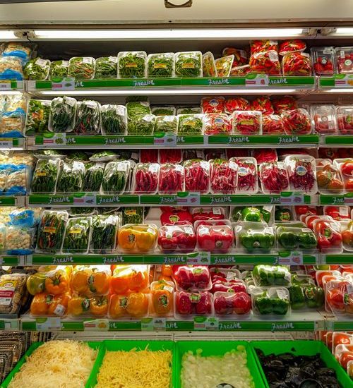 pexels.com photo grocery store