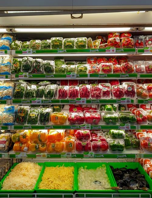pexels.com photo grocery store