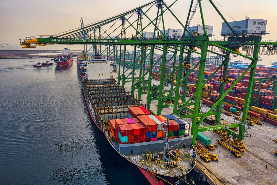 cargo ship containers port pexels
