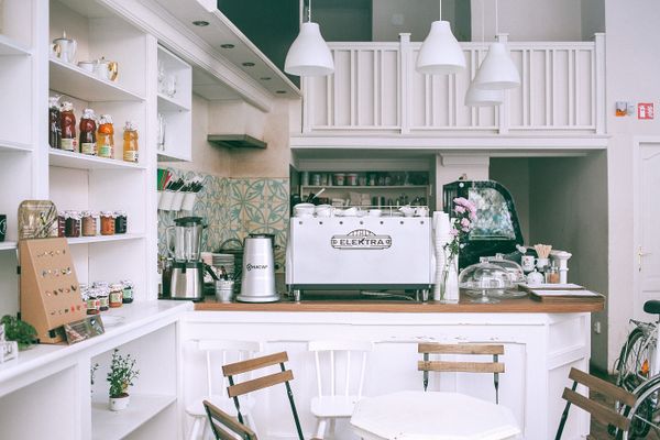 coffee shop interior pexels