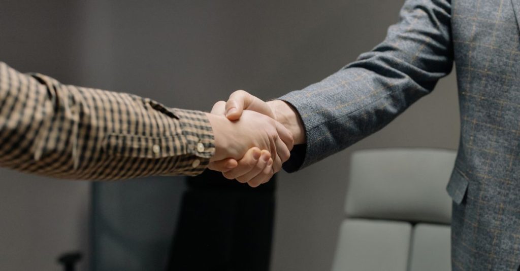pexels.com photo handshake