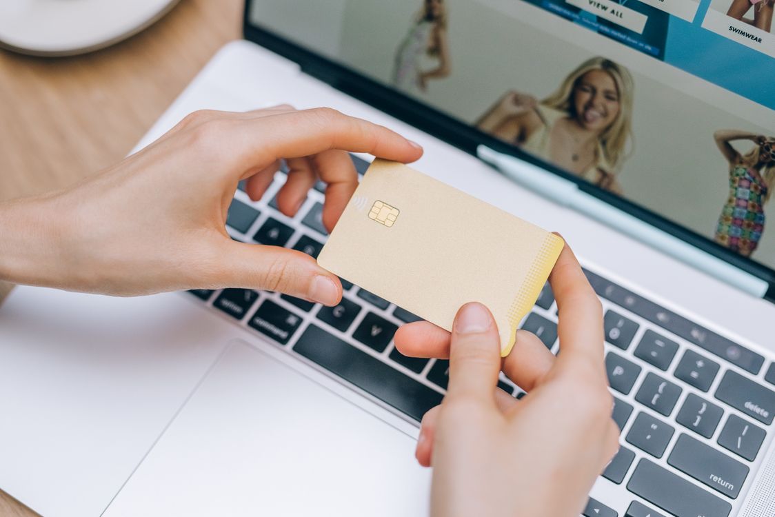 credit card online shopping pexels
