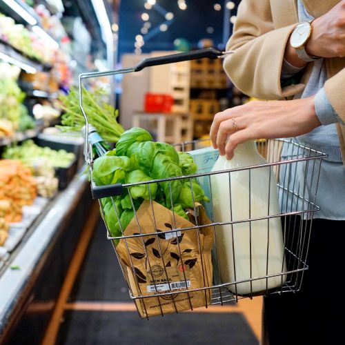 pexels.com photo grocery shopping cart